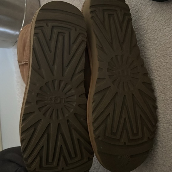 ugg boots - Picture 2 of 3